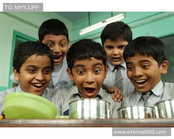 足球明星们的盒饭时刻大揭秘吃饭背后的趣事与故事全记录