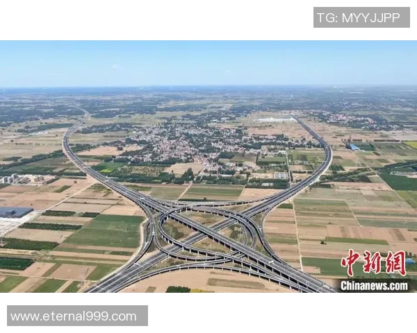 足球明星黄浩轩的崛起之路与未来发展展望解析